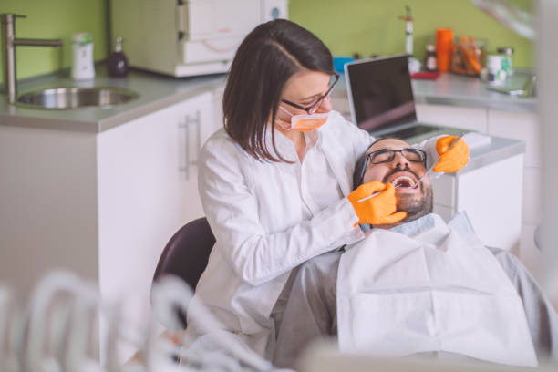 Best Weekend Emergency Dentist in Schulenburg, TX